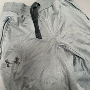 Boys  Under ARMOUR Sweat Pants Size 6